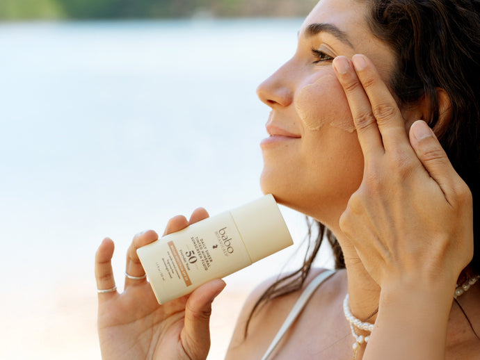 Glow Naturally: The Benefits of Tinted Mineral SPF 50 Sunscreens